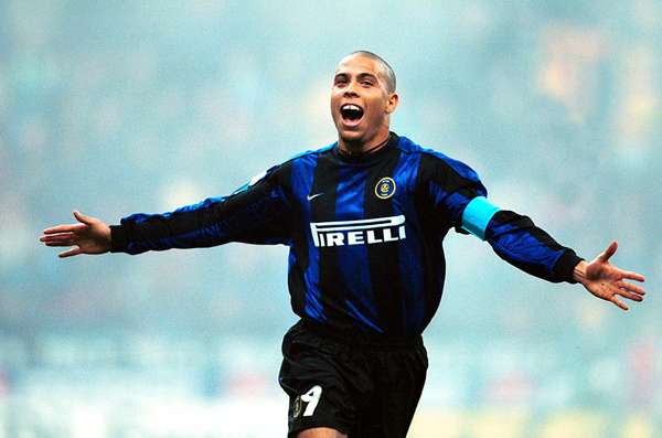 内斯塔坦言：巅峰罗纳尔多无人能挡