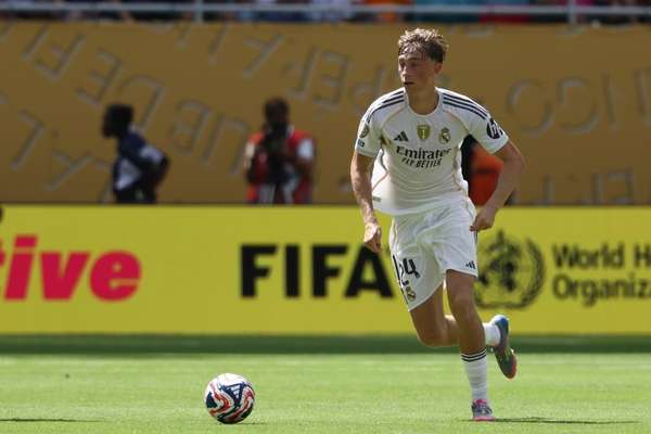 赫伊森自白：穿上国家队战袍的荣耀 与德比判罚的思考