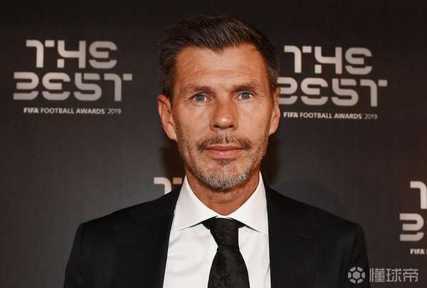 博班犀利点评：巴萨这条防线配费兰，欧冠梦想还太远